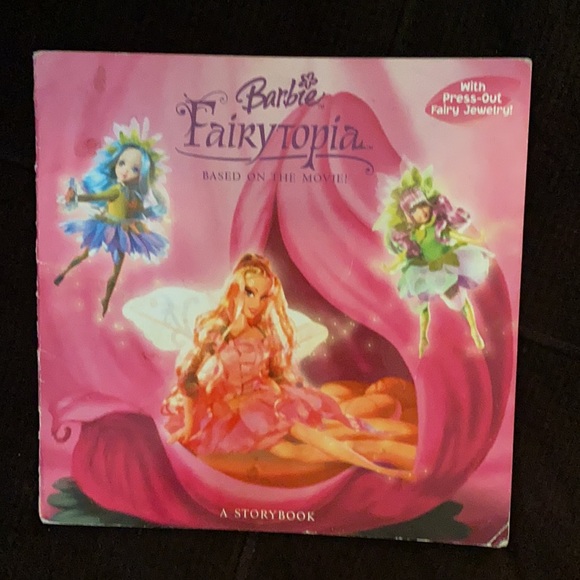 Books - Picture 2 of 9